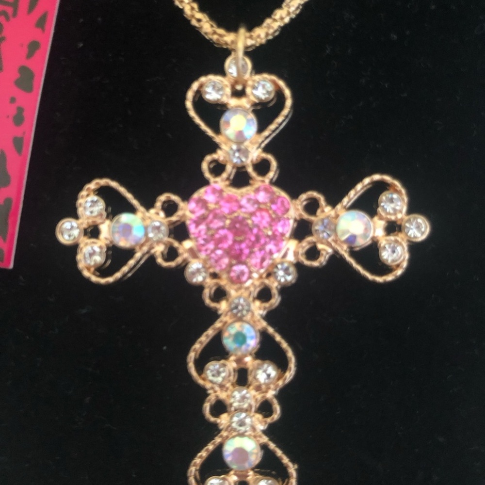 NWT Betsey Johnson Gold-Tone Pink Cross Pendant Necklace - Picture 2 of 6